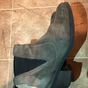 Suede Clark’s boots